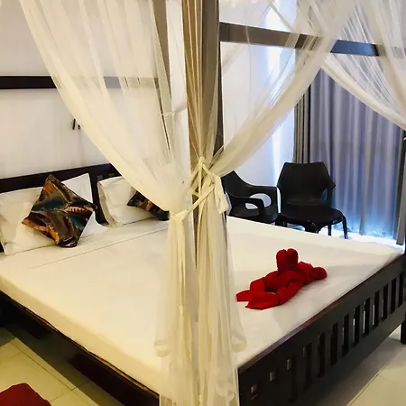 Hotel Marine At Negombo Beach Exterior photo